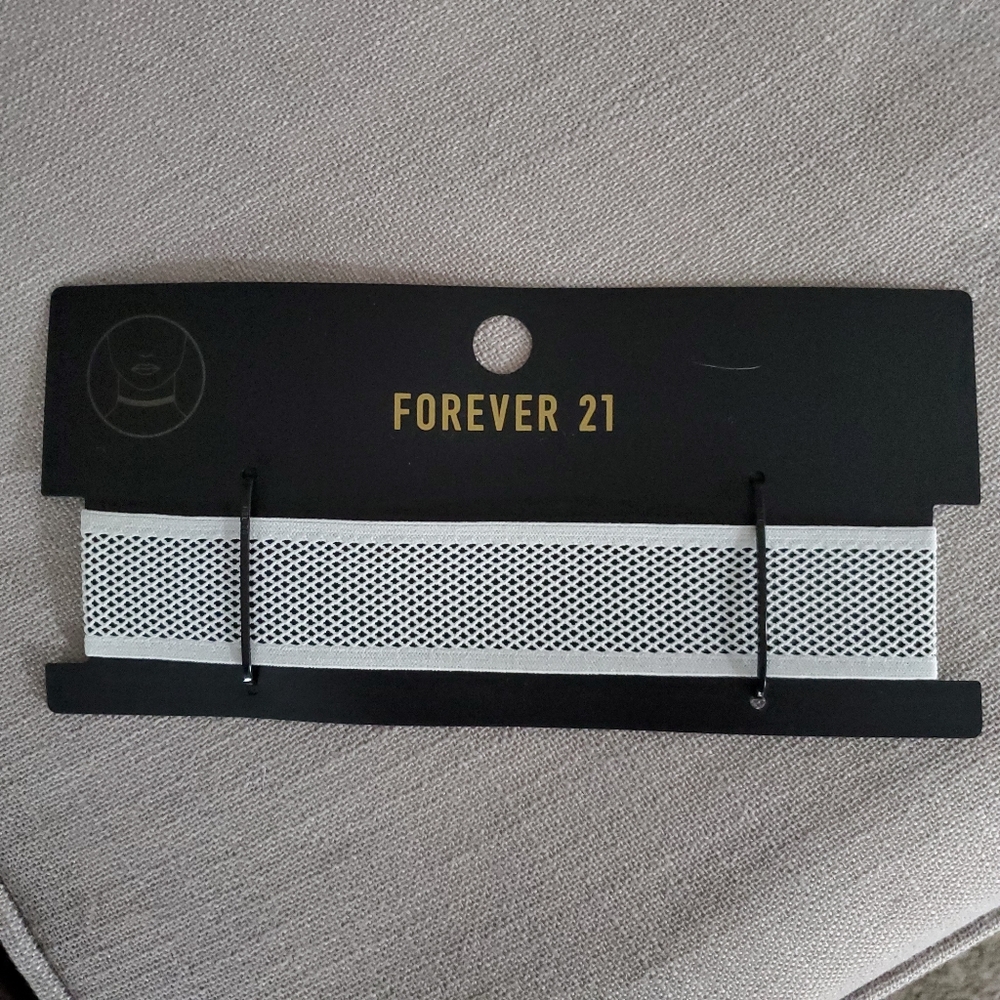 F21 White mesh choker